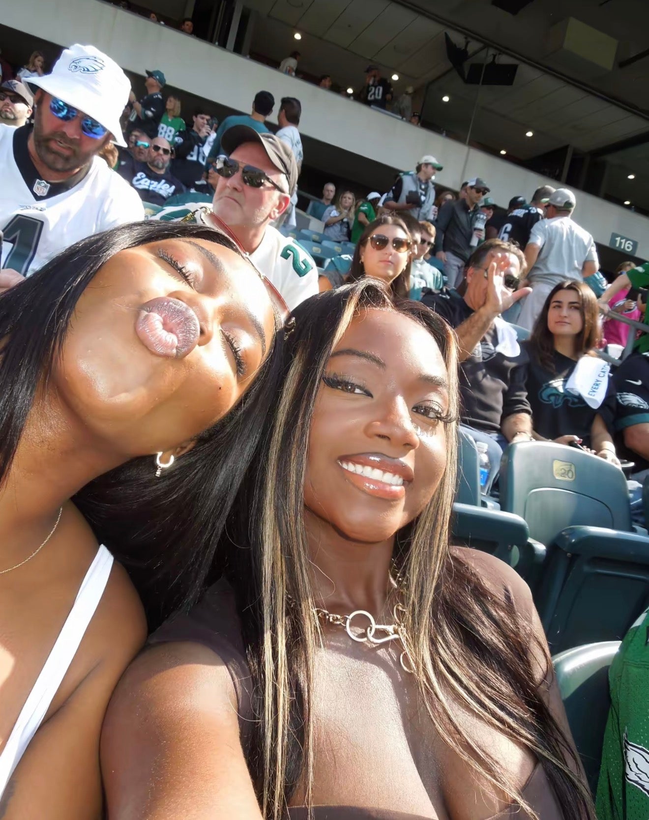 Nikon Coolpix S8200 (Red)